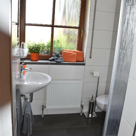 Homestay Heidi's Haeuschen *