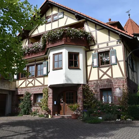 Homestay Heidi's Haeuschen